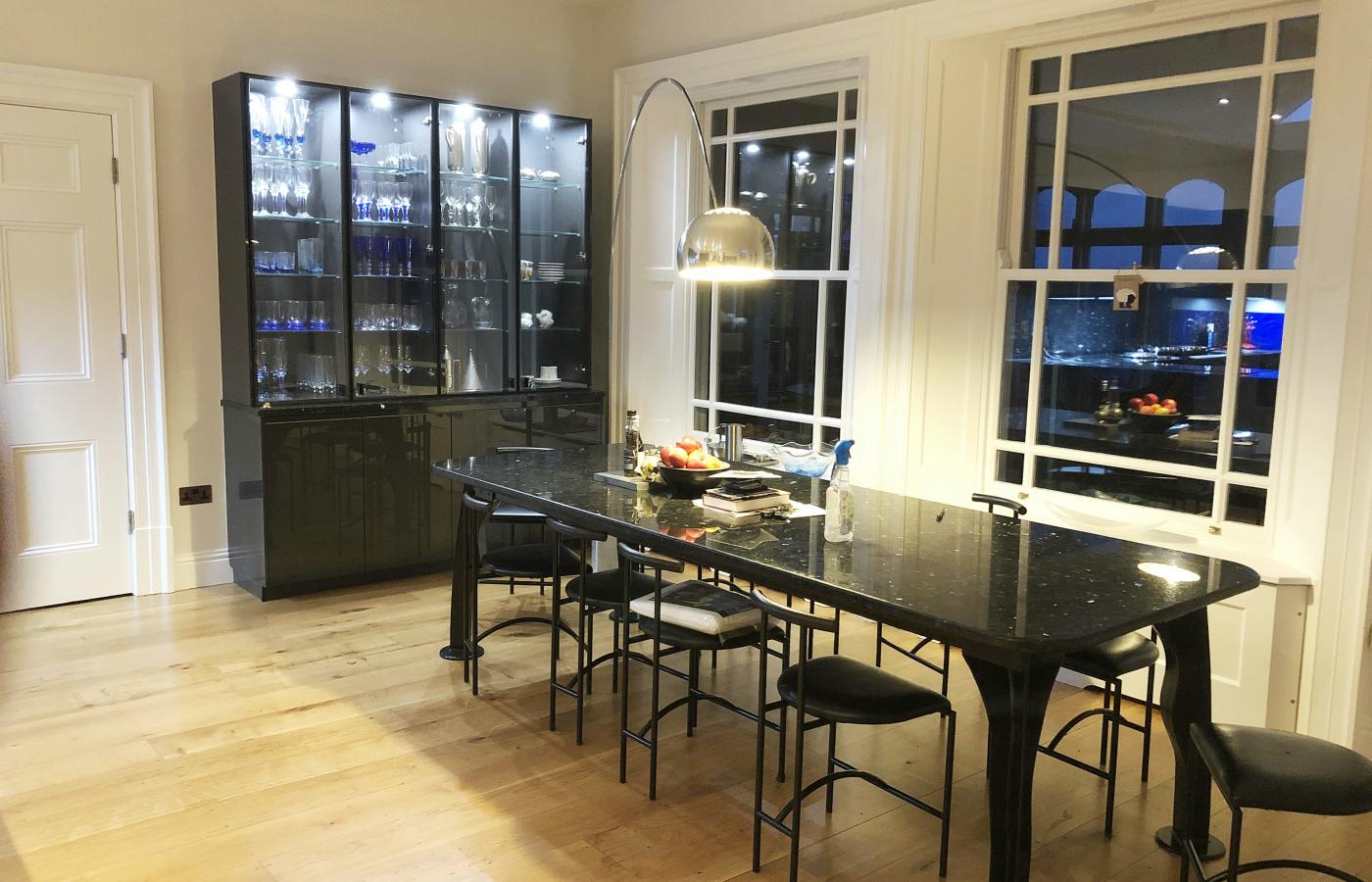 Glass kitchen units